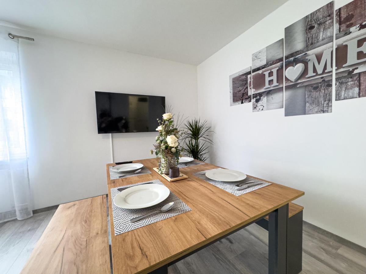 Immostay #6 - Ferienhaus 4 Zimmer Fuer 8 Personen, Wifi & Zentrum BRE المظهر الخارجي الصورة