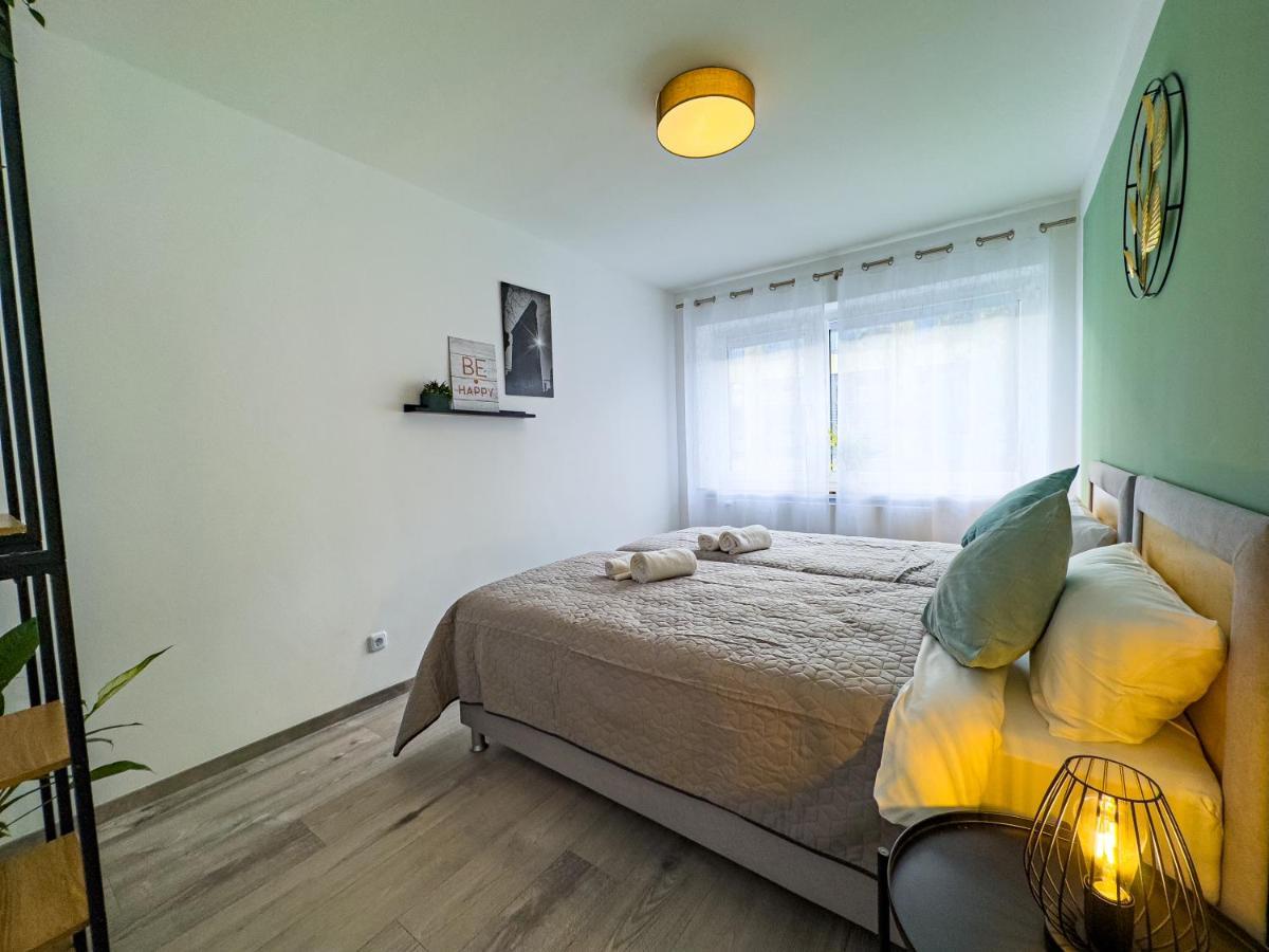 Immostay #6 - Ferienhaus 4 Zimmer Fuer 8 Personen, Wifi & Zentrum BRE المظهر الخارجي الصورة