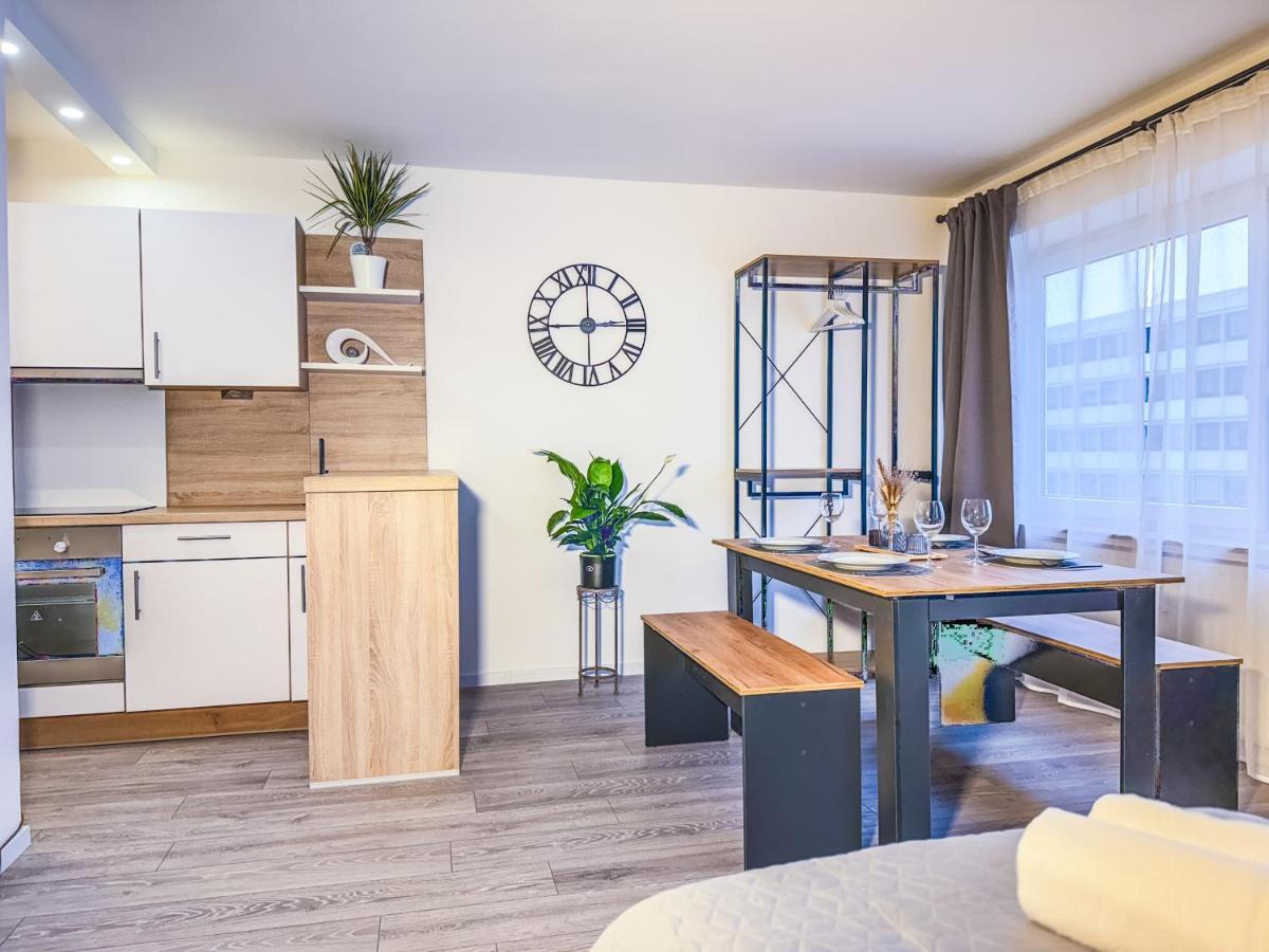 Immostay #6 - Ferienhaus 4 Zimmer Fuer 8 Personen, Wifi & Zentrum BRE المظهر الخارجي الصورة